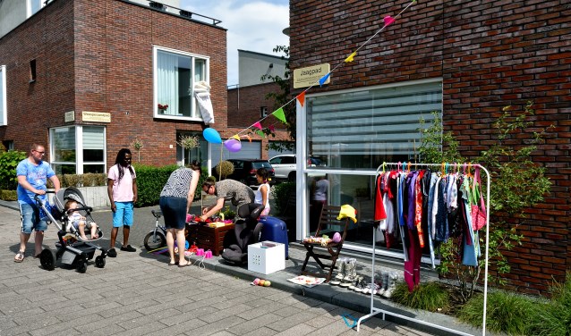 Veel belangstelling voor Sniep Garage Sale.