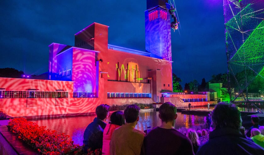 Het raadhuis tijdens Dudok in Concert in 2017.