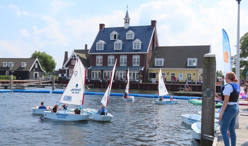 Optimist on Tour bood jongeren de gelegenheid om kennis te maken met zeilen.