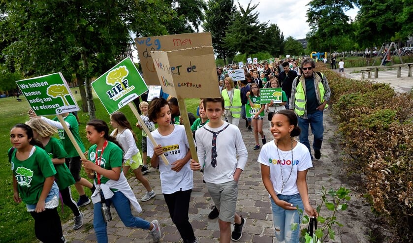 Woensdag hielden kinderen, waaronder initiatiefnemer Cain en kinderburgemeester Nilaya een Kindermars.