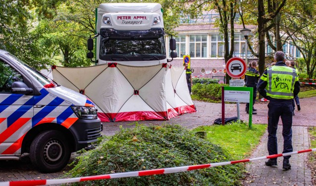 Vrouw overleden na ongeval met vrachtwagen - .
