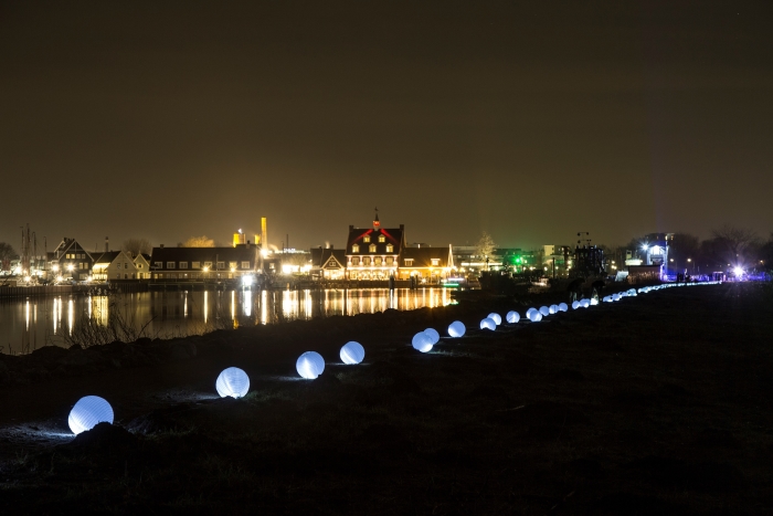 Lint van lampionnen, Pier Nautisch Kwartier