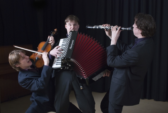 Trio C tot de Derde