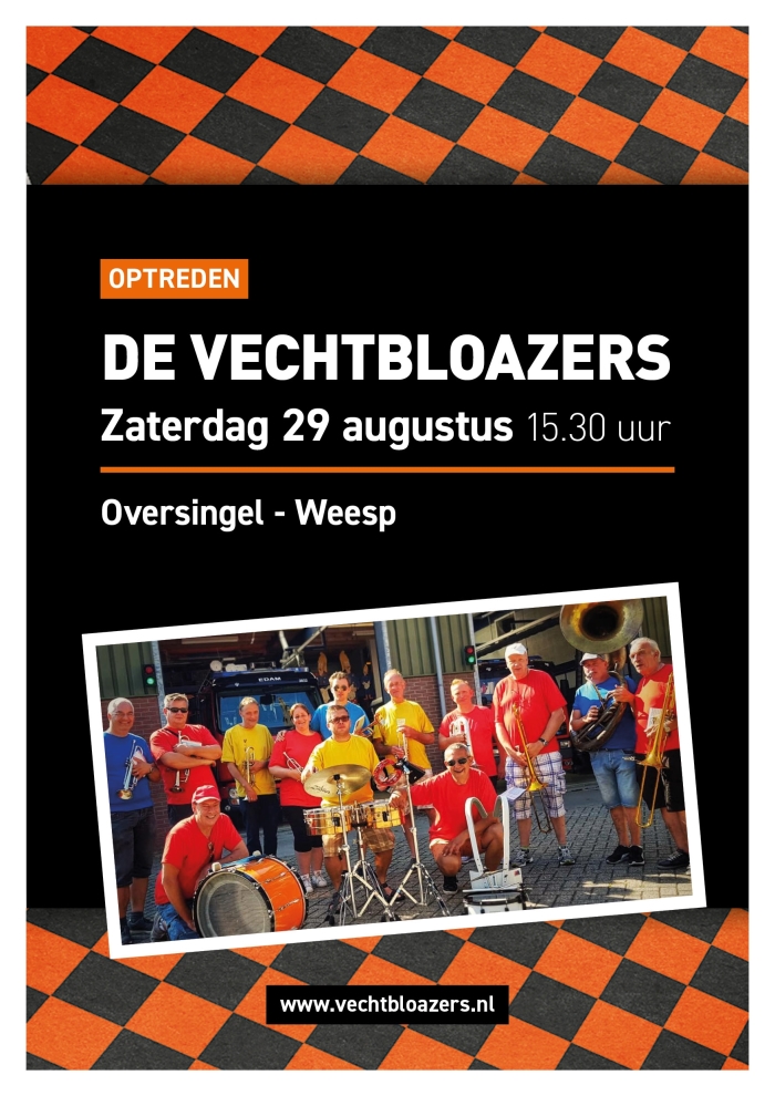 Optreden van De Vechtbloazers bij Oversingel