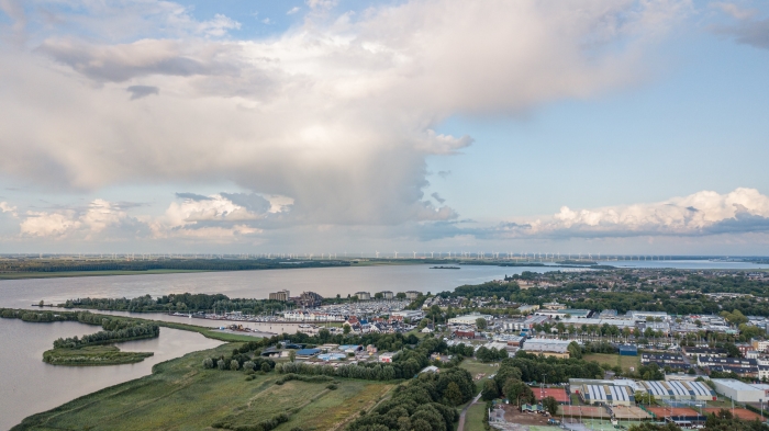 Uitzicht vanaf boven op de haven