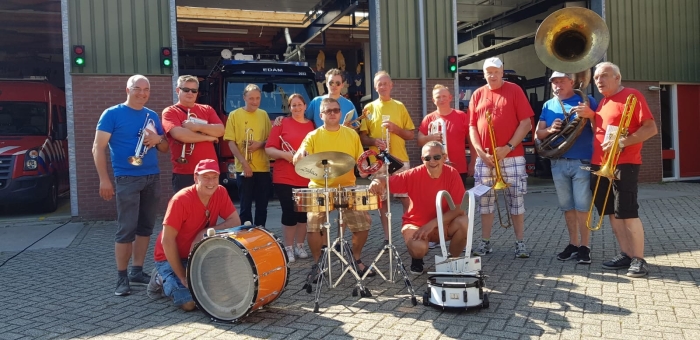 Blaaskapel De Vechtbloazers uit Weesp