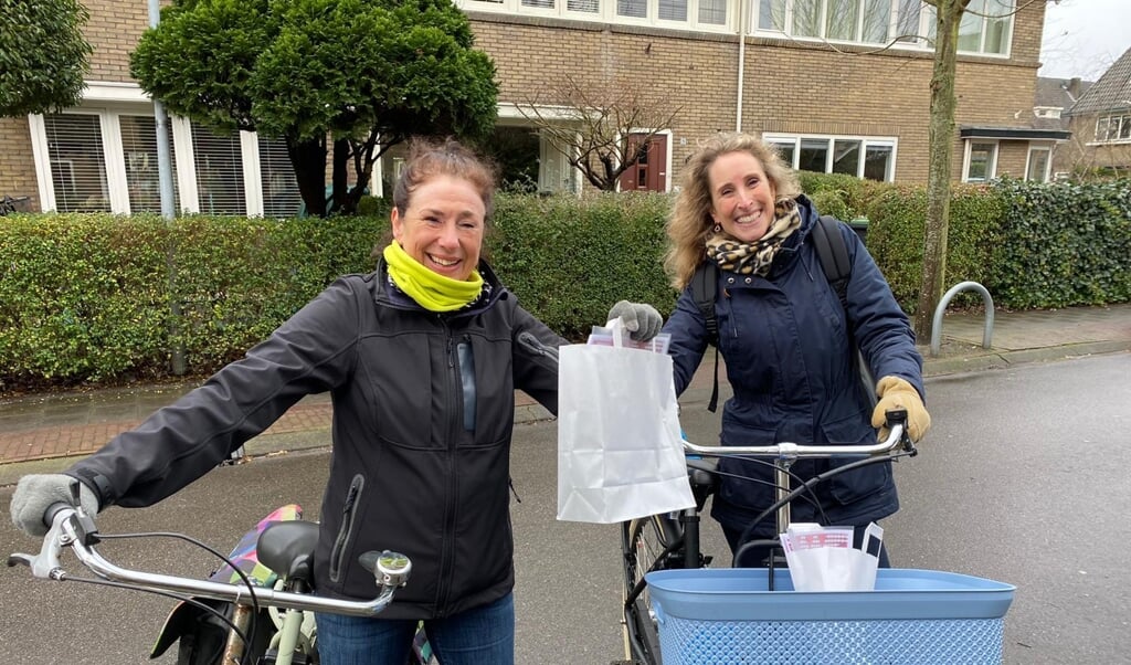 Verrassingsbezoek En Boekenbon Voor Leerlingen Montessorischool Centrum Het Nieuws Uit Hilversum