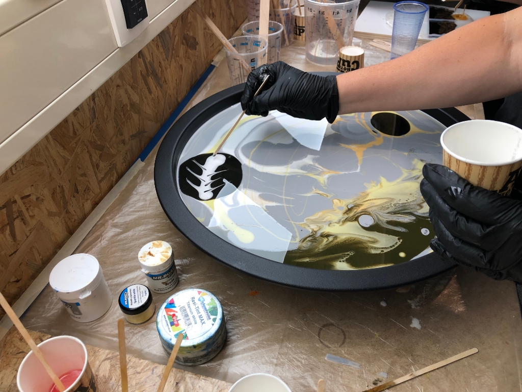Epoxy workshop tafelblad gieten