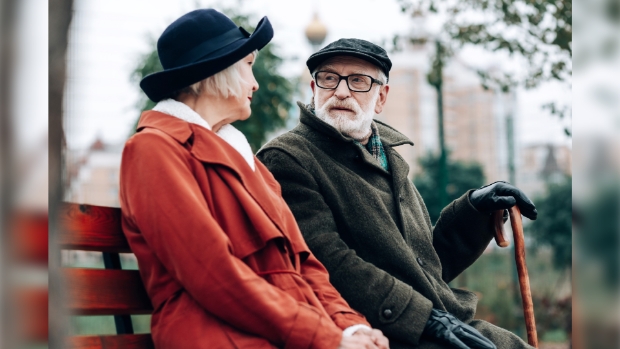 Cees Croes van Samen Dementievriendelijk - Alzheimer Nederland: “Mensen met dementie hebben behoeften en verlangens zoals iedereen; ze uiten deze alleen anders dan voorheen. Bovendien krijgt het hart geen dementie: mensen met dementie zijn daardoor bijzonder fijngevoelig.”