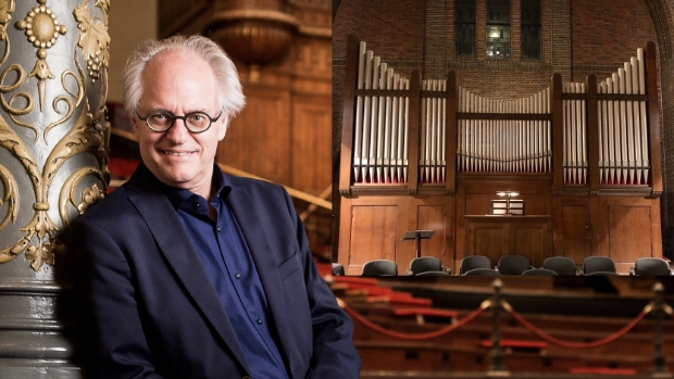 Organist Leo van Doeselaar