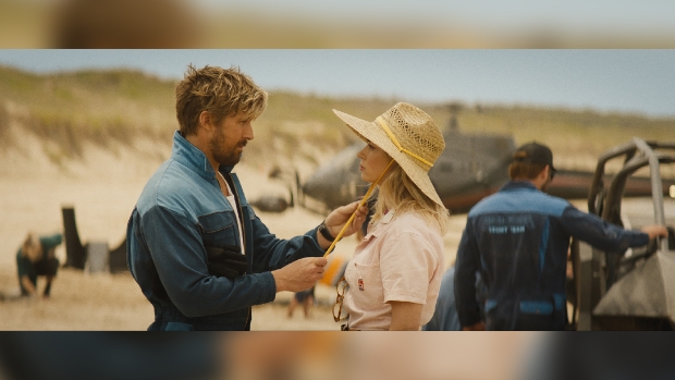 L to R: Ryan Gosling is Colt Seavers and Emily Blunt is Judy Moreno in THE FALL GUY, directed by David Leitch