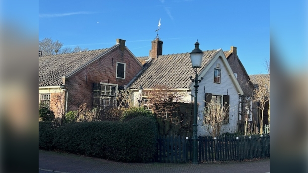 Hellingstraat 15, Huizen