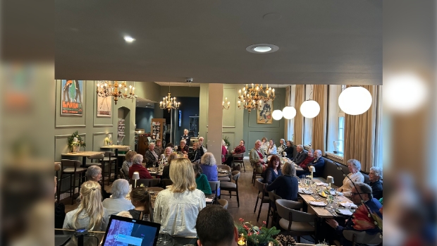 Kerstlunch voor alleenstaanden