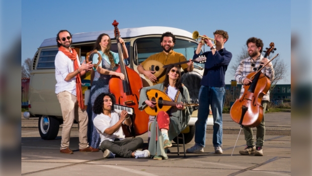 ÁMÀL Ensemble, zeven jonge muzikanten uit alle hoeken van de wereld.