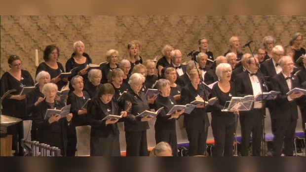 Toonkunstkoor Hilversum bij herdenkingsconcert 2025