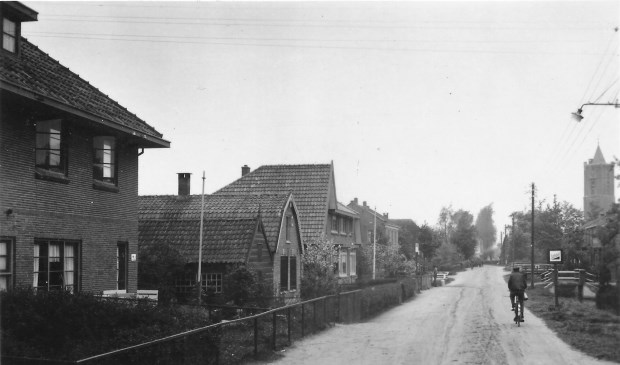 In 1954 worden restanten van Achttienhoven en Westbroek samengevoegd tot één gemeente, die maar drie jaar bestaat. In 1957 wordt het grootste deel bij Maartensdijk gevoegd en het andere (zuidelijk) deel komt bij Maarssen