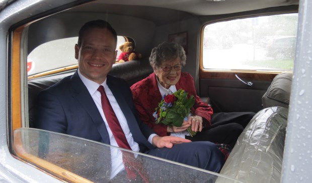Burgemeester Sjoerd Potters en mevrouw Gré Wemer