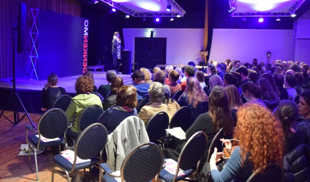 Meer dan 250 belangstellenden bezochten de officiële opening van Ouders Lokaal.