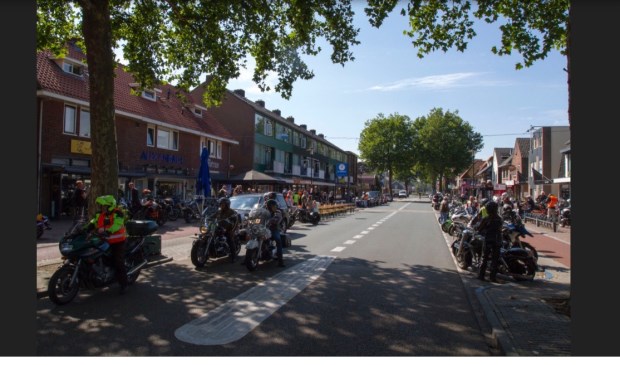 Hessenweg vol motoren.