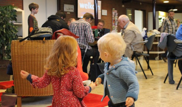 Kinderen zijn welkom tijdens het repaircafé.