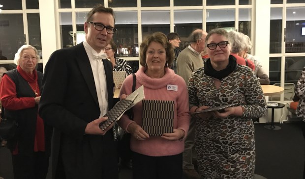 Arjan Walraven met gastvrouwen Marjan en Henriette.