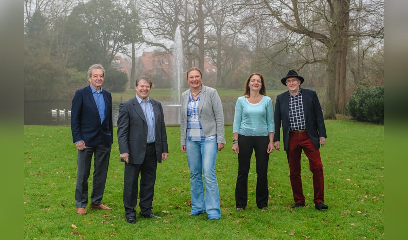 Vier eerste personen op de kieslijst Beter De Bilt en kandidaat-wethouder Ebbe als lijstduwer.