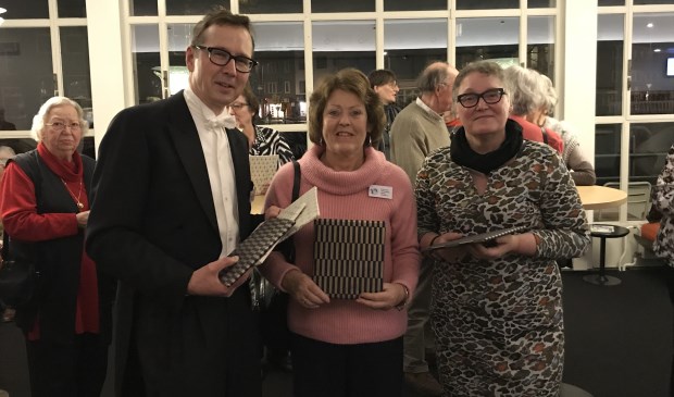 Arjan Walraven met gastvrouwen Marjan en Henriette.