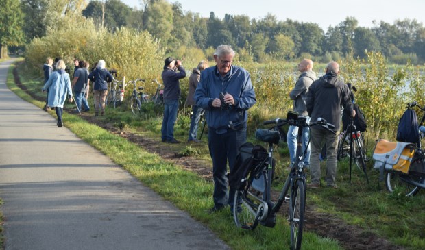 Ongeveer 20 vogelaars telden alles wat over vloog.