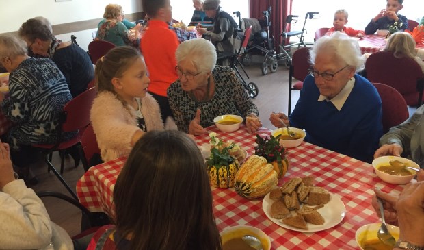 Kinderen van BSO de Paddestoel op bezoek in Dijckstate.