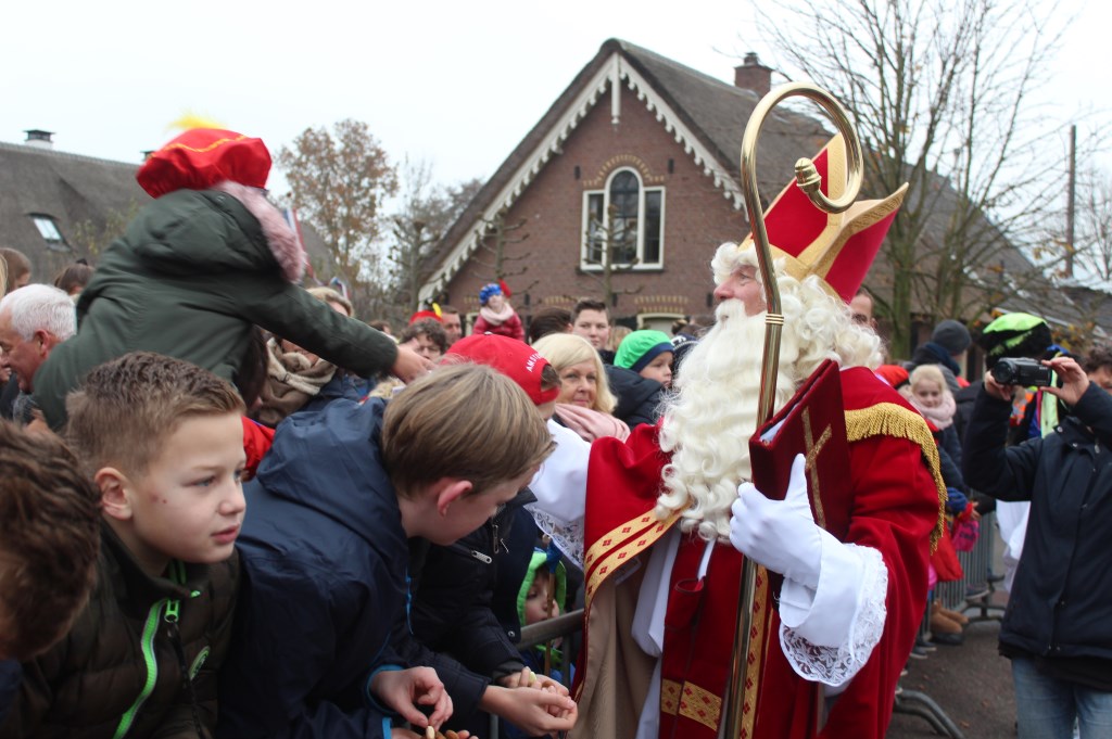 Sint is op de Kerkdijk gearriveerd.
