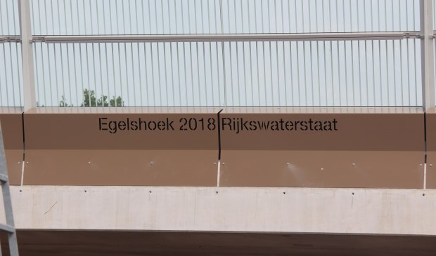 RWS noemt het viaduct in Hollandsche Rading ‘Egelshoek’. Egelshoek is een buurtschap in de gemeente Hilversum.