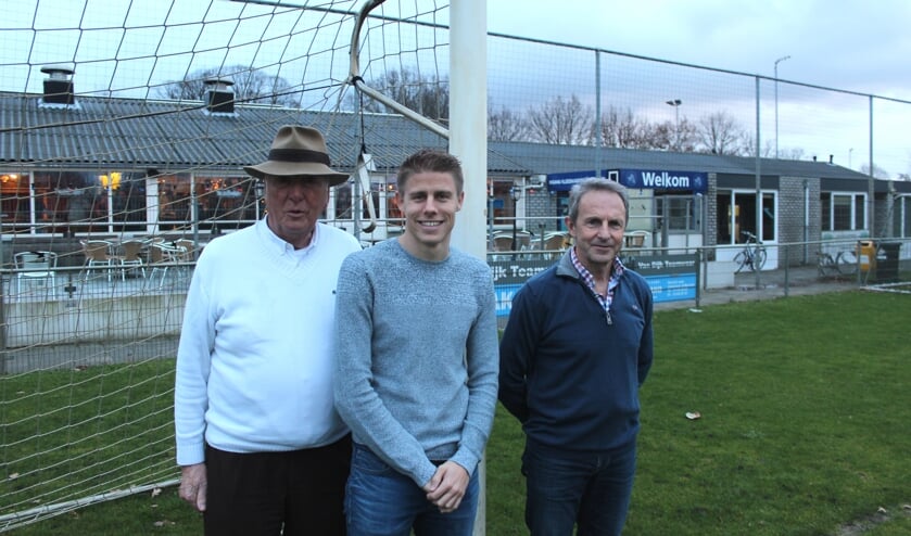 SVM en Kevin Ligtermoet vinden dat de eerste doelen zijn gehaald. V.l.n.r.: Bestuursvoorzitter Frans van der Tol, trainer-coach Kevin Ligtermoet en Hoofd Technische Zaken Wout van Dronkelaar.