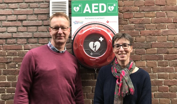 Lilian Beenen en Jan Pieter Smits van de Stichting Hartslag De Bilt.