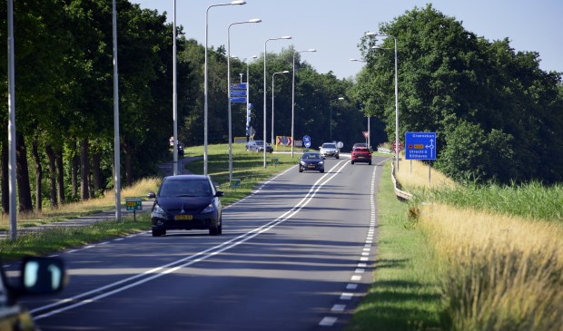 Ondanks sluipverkeer toch weinig filevorming op de Kon. Wilhelminaweg.