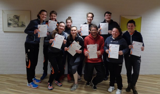 Donderdag 1 februari krgegen 10 TZ-ers hun certificaat uitgereikt.