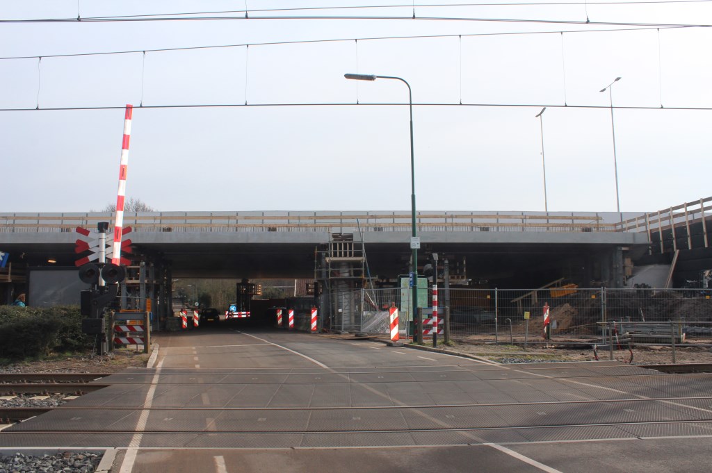 De klus (aan de westzijde van het viaduct) is geklaard.