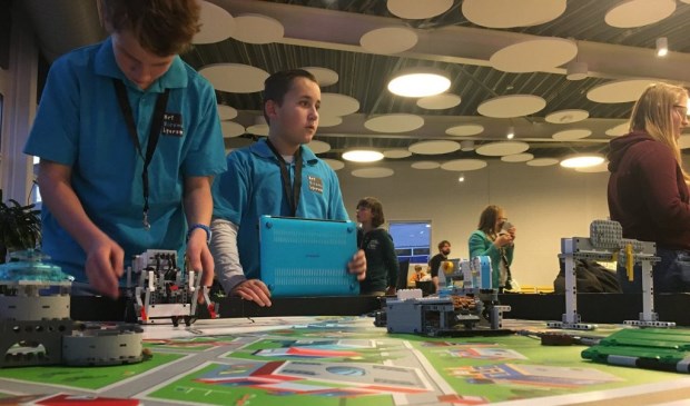 Leerlingen van Het Nieuwe Lyceum nemen deel aan de Beneluxfinale.