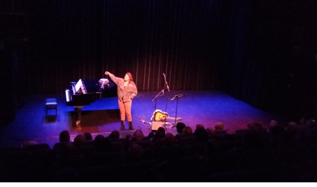 Kiki Schippers in Theater Het Lichtruim.
