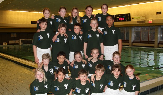 De twee jeugdteams (tot 11 jaar) van waterpolovereniging BZC Brandenburg zullen in de nieuwe shirts en broeken.