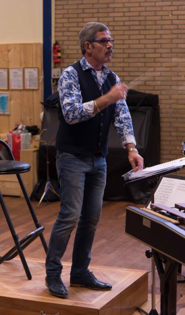 Dirigent Arie Roelofsen neemt op 31 maart afscheid van de KBH.