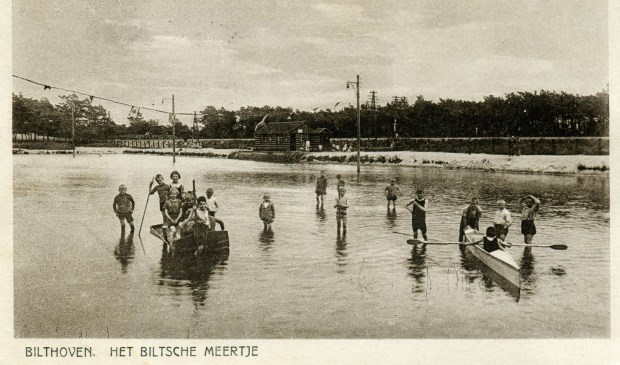 Op deze prentbriefkaart uit 1926 was het Biltsche Meertje (omgeving Gregoriuslaan Bilthoven) nog een echt meertje.