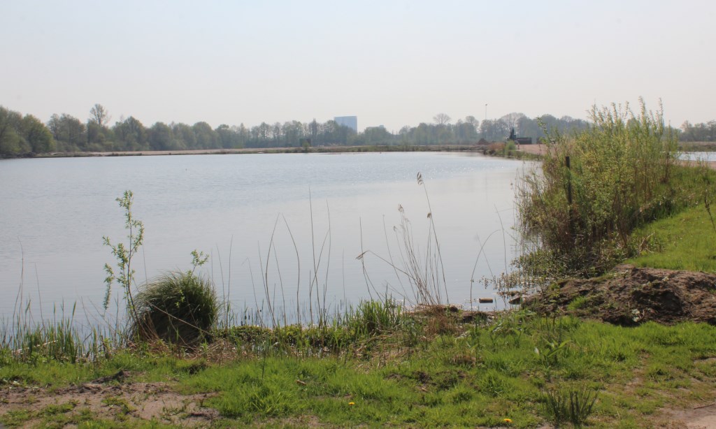 In het jaar 2020 gaan alle dijken helemaal kopje onder en onstaat weer een grote plas van ca 14 hectare.