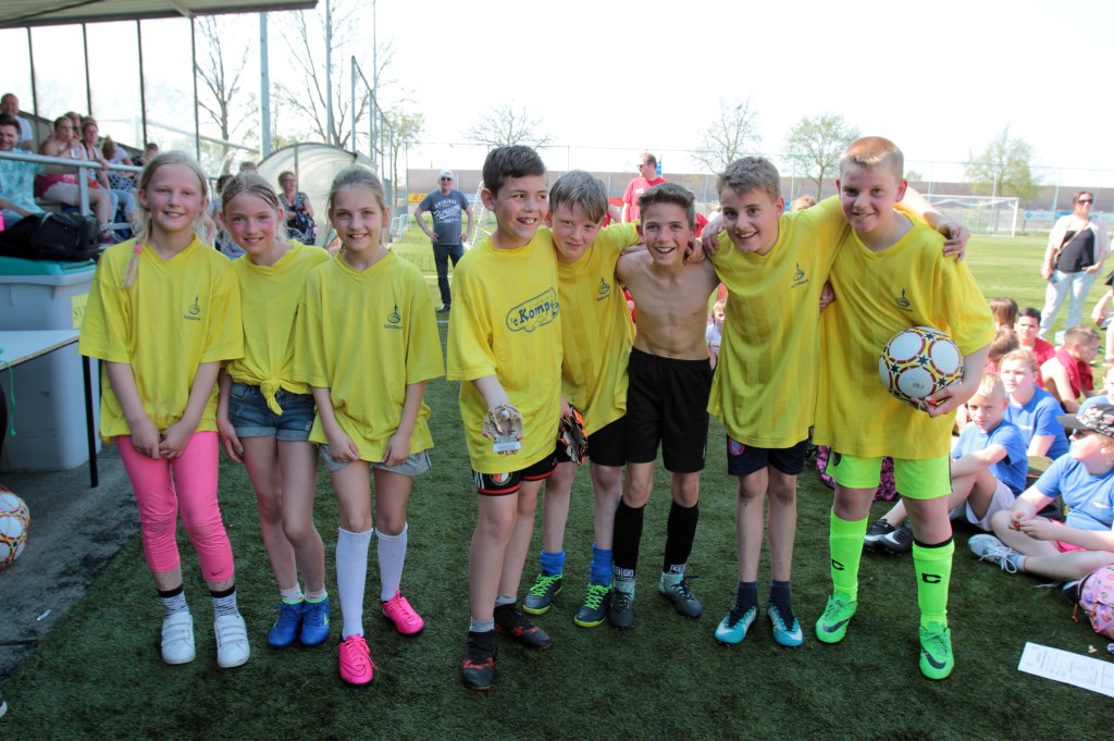 Het team van Het Kompas was een van de poulewinnaars.
