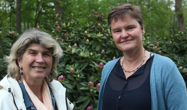 V.l.n.r. Madeleine Bakker-Smit en Anne Brommersma: ‘In de verschillende raadsbijeenkomsten hebben we weinig enthousiasme voor deze combinatie ervaren’.