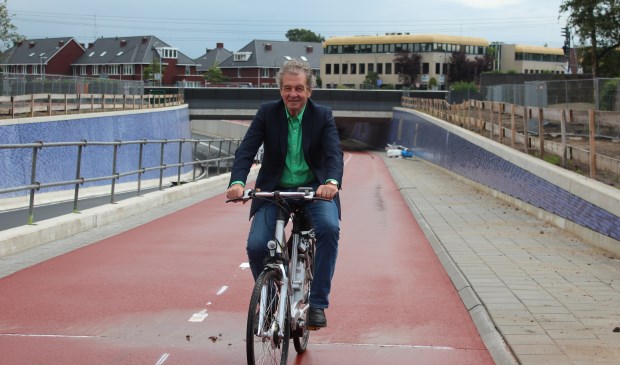 Wethouder Ebbe Rost van Tonningen was o.a. betrokken bij de realisatie van de tunnel in de Leijen; hij noemde daarbij ook zijn voorgangers voor hun betrokkenheid.