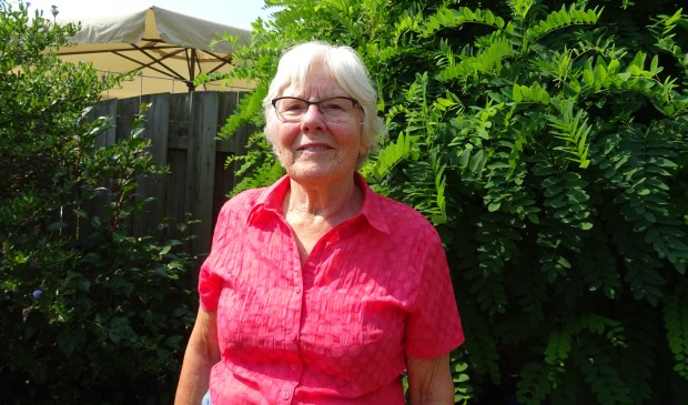 Riet Schuurman heeft 20 jaar met veel plezier klanten thuis bezocht en ze veel leesplezier bezorgd.