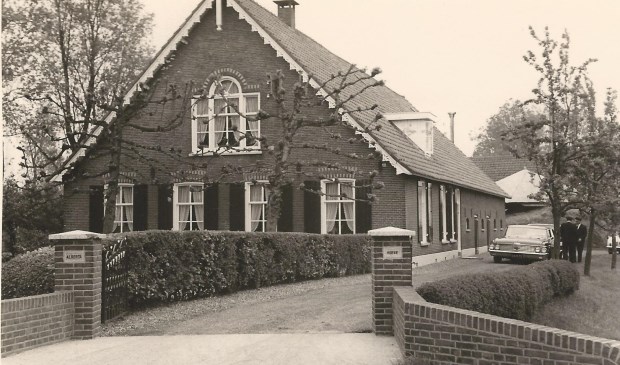 De langhuisboerderij Alberta Hoeve werd gebouwd in 1905 door Teunis Lam