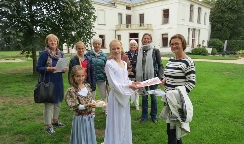 De Mathildes Zoë en Charlotte (rechts) waren uitstekende gastvrouwen.