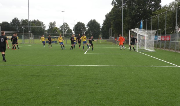 SVM in de aanval tijdens de tweede helft.