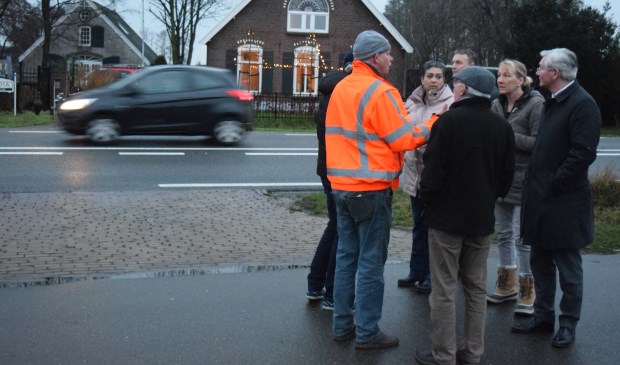 De Nieuwe Wetering oversteken is levensgevaarlijk